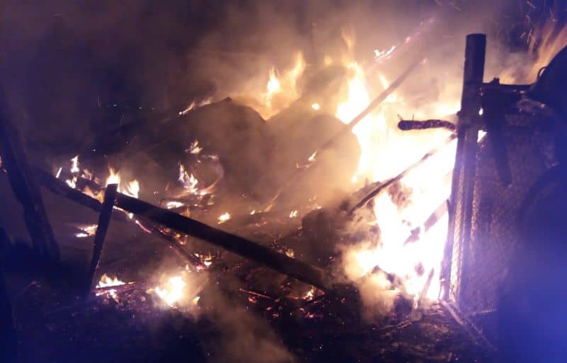 foto șură în flăcări la agnita - focul a fost pus intenționat