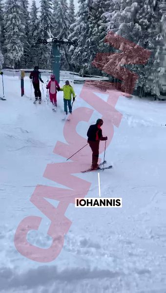 foto președintele klaus iohannis, fotografiat la schi, în păltiniș