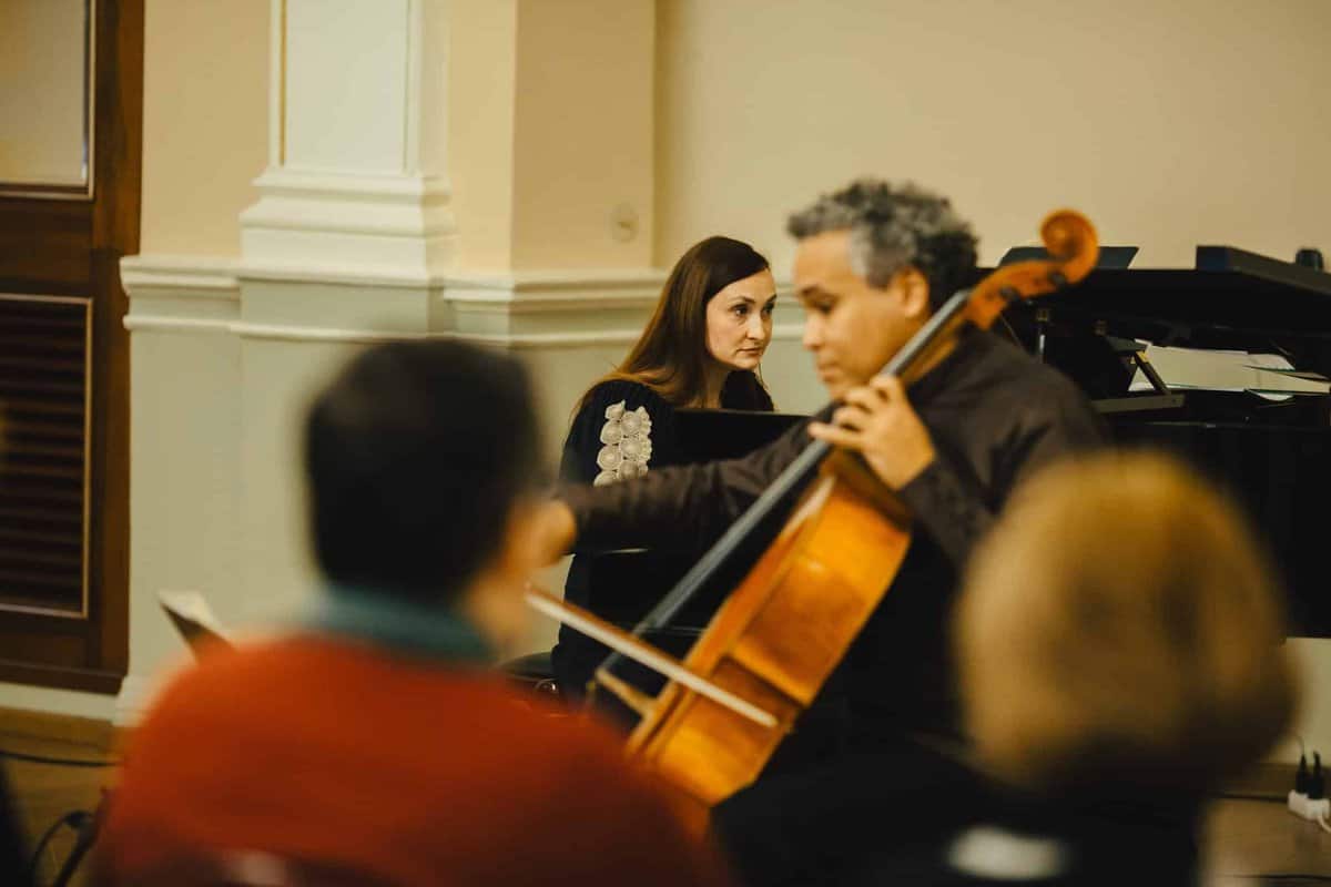 dragoste româno - cubaneză la sibiu - povestea de iubire dintre o pianistă și un violonist celebru în oraș