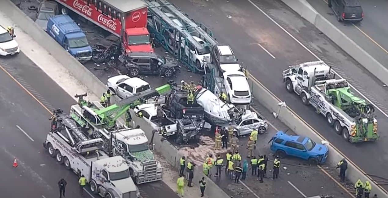 video: accident în lanț cu 130 de mașini - cel puțin șase oameni au murit