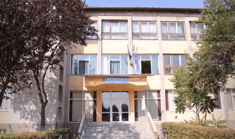 cazuri de covid-19 la două școli și la grădinița 22 din municipiul sibiu