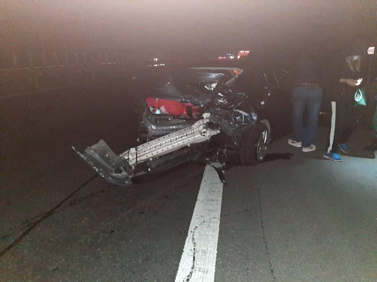 accident în lanț pe autostradă la sibiu - patru mașini și un tir implicate