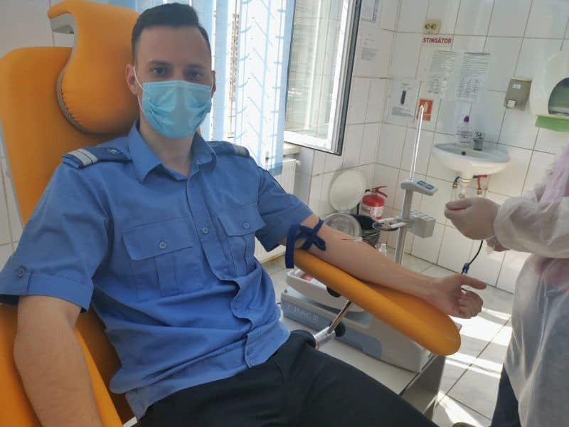 foto jandarmii sibieni au donat sânge și plasmă - ”trebuie să fim un exemplu”