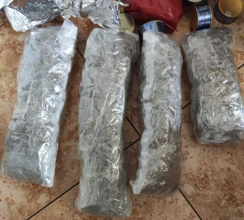 foto percheziții în sibiu la traficanți de droguri - marfa venea din spania