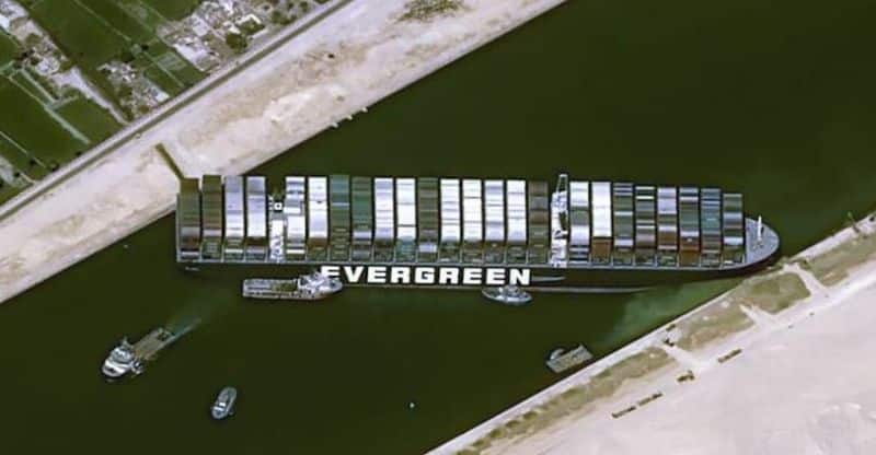 nava care a blocat canalul suez, confiscată de egipt