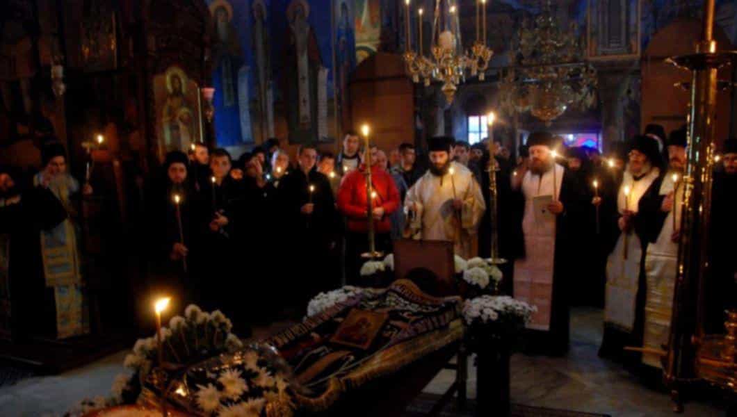 patriarhia cere anularea restricțiilor la înmormântare - ”familiile nu își pot îngropa morții conform tradiților”