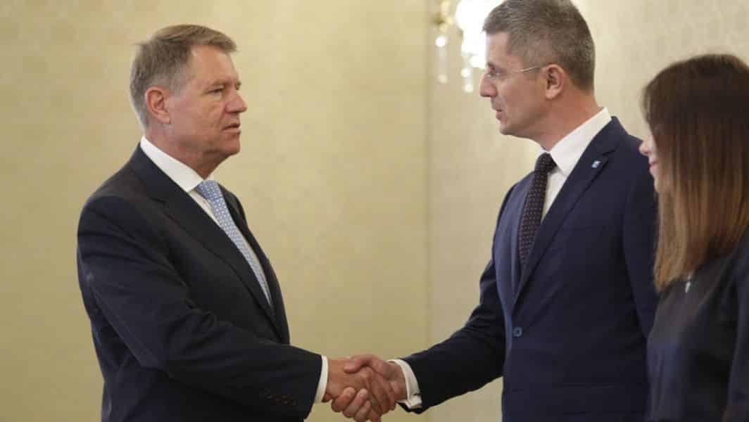 iohannis s-a întâlnit cu dan barna la sibiu - discuții despre criza guvernamentală