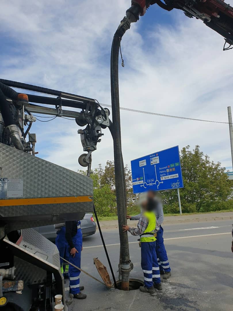 ANUNȚ APĂ CANAL - Lucrare de anvergură pentru deblocarea colectorului de canalizare din Ștrand