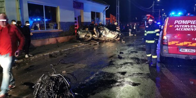 sibieni implicați într-un accident grav în târnăveni - au intrat cu mașina într-un zid