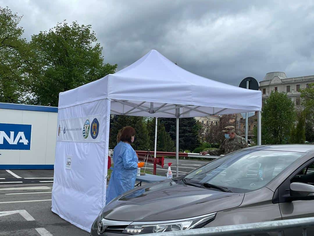 video foto: dan barna, la deschiderea primului centru de vaccinare drive thru din sibiu - „este deja coadă de mașini”