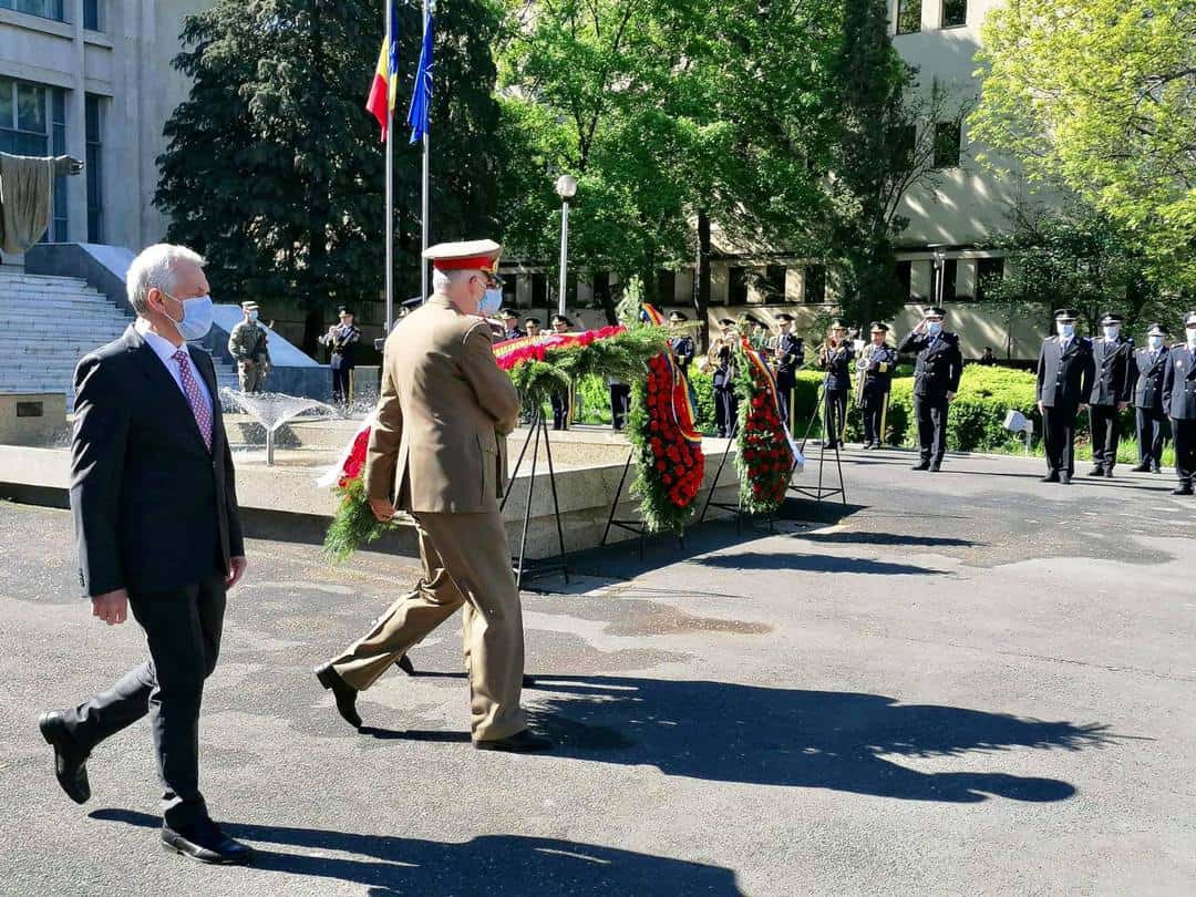 foto: depunere de coroane la sibiu de ziua europei