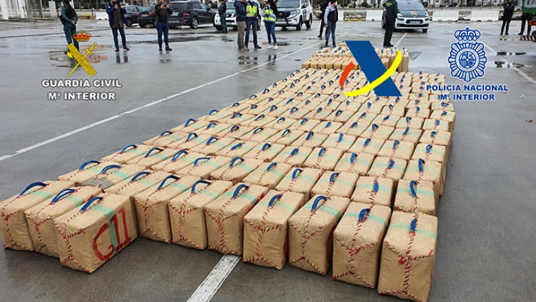 captură record de droguri - șapte tone de hașiș găsite de polițiști