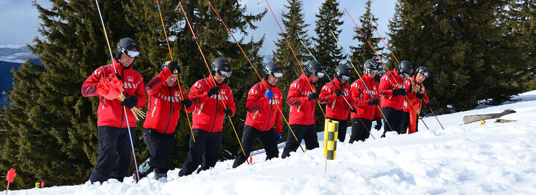 salvamont sibiu dotat cu rucsaci performanți pentru avalanșă, în urma unei sponsorizări în valoare de 10.000 euro