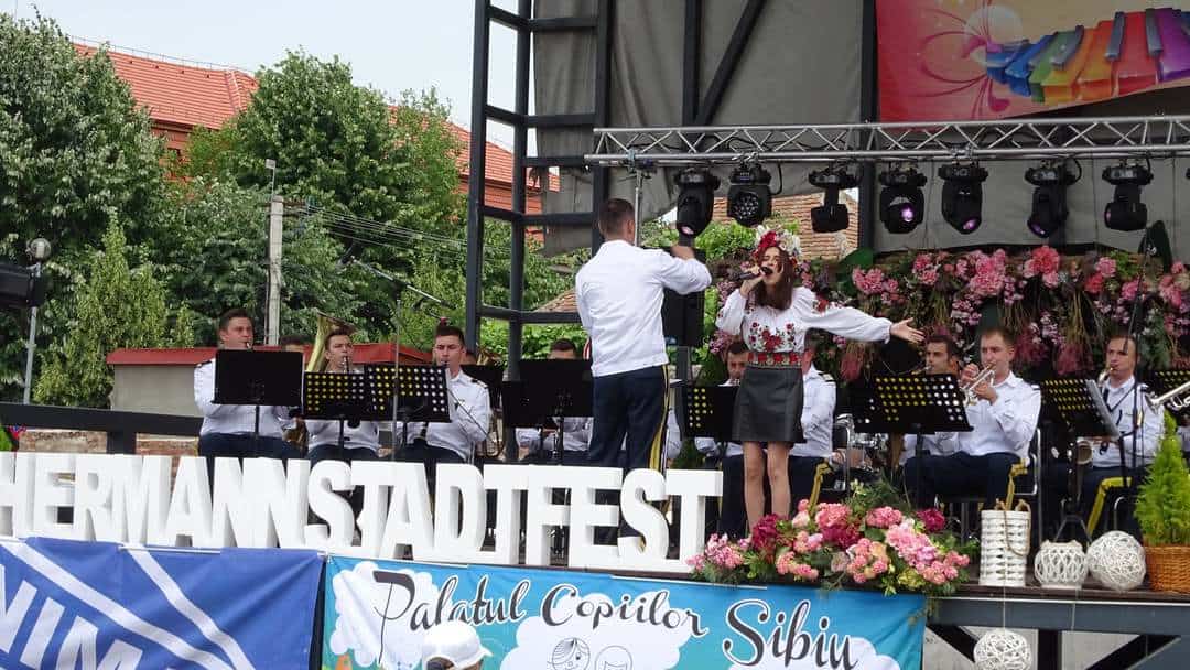 foto "hermannstadtfest" şi-a desemnat câştigătorii - premiile s-au dus la timişoara şi craiova, dar şi în rusia