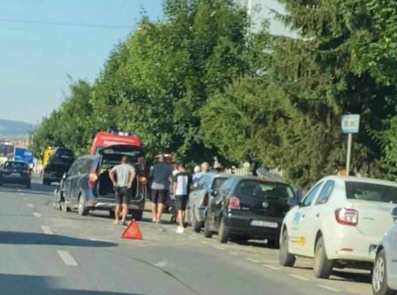 foto: mașini bușite în două accidente în județul sibiu