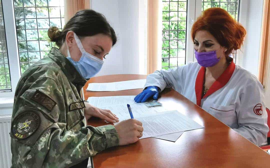“alianță” între spitalul județean și academia forțelor terestre - studenții militari donează sânge