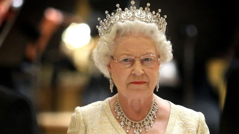 regina angliei s-a infectat cu covid 19