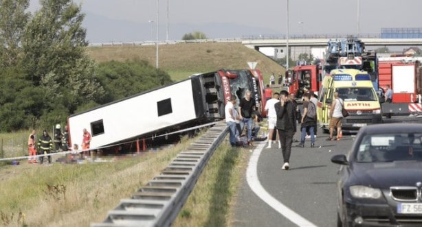 zece morți și 45 de răniți într-un accident în croația - un autocar s-a răsturnat