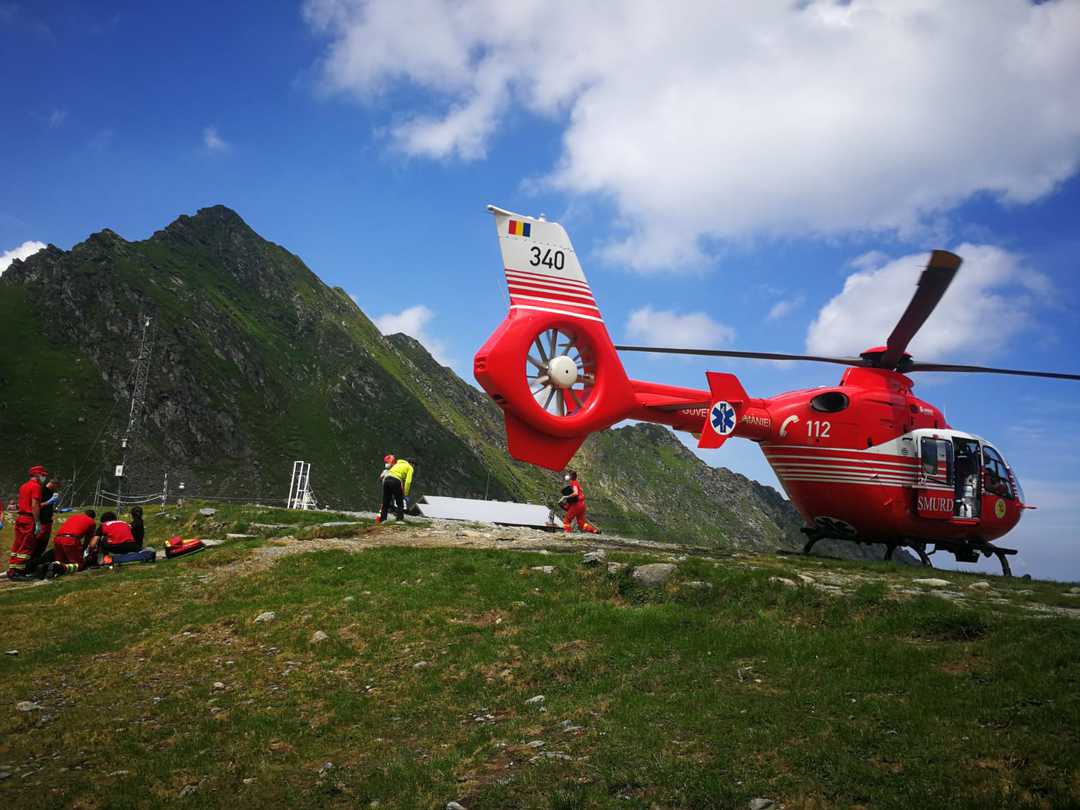 acțiune de salvare a unui turist în munții făgăraș. a fost chemat elicopterul smurd