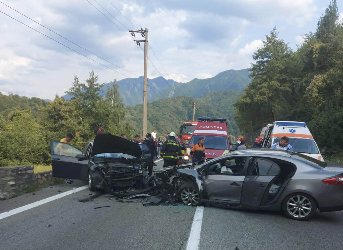 accident pe dn7 la brezoi - patru persoane rănite