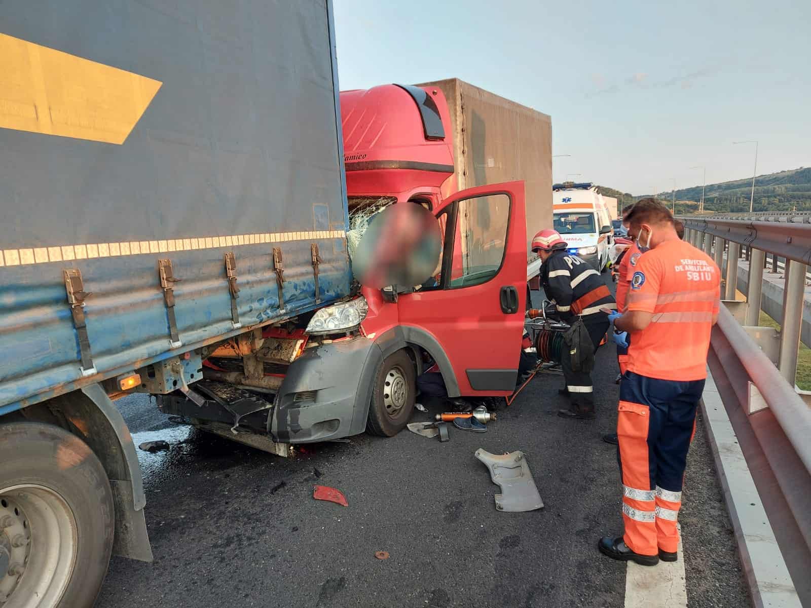 update: accident grav pe autostradă la aciliu - patru victime, una încarcerată