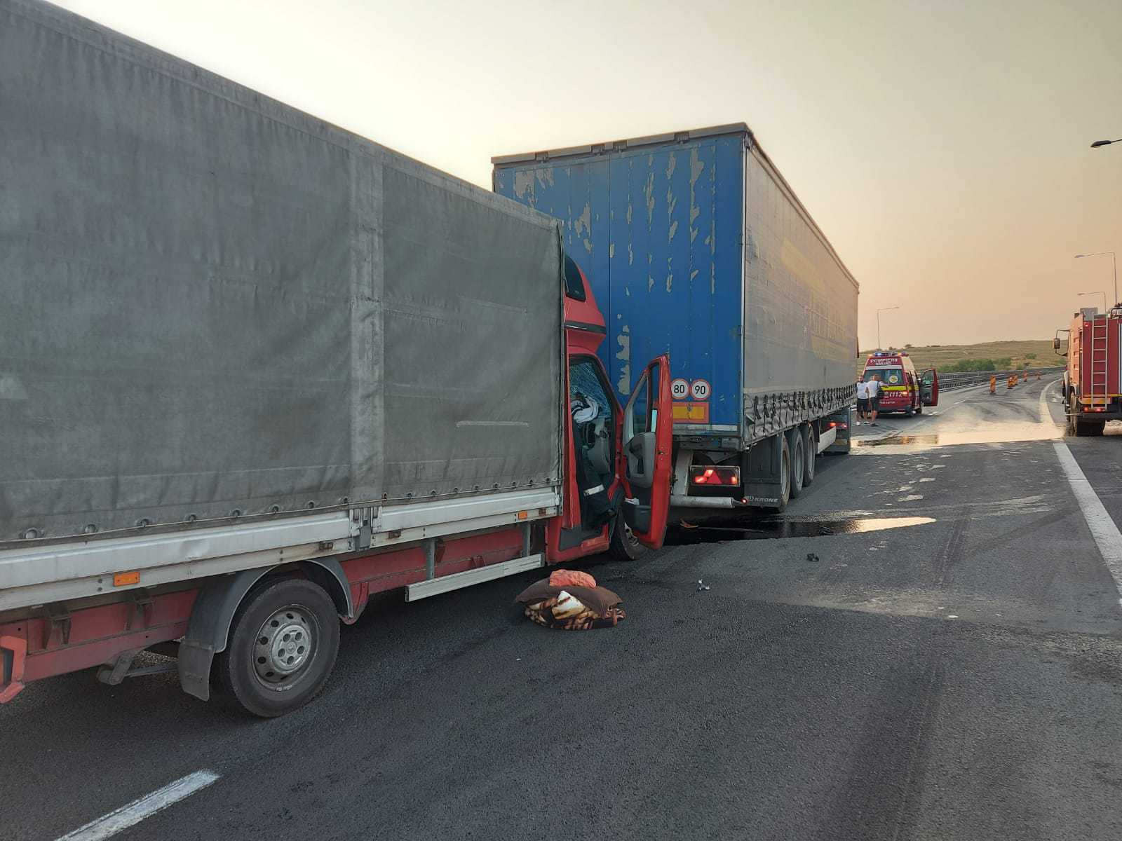 update: accident grav pe autostradă la aciliu - patru victime, una încarcerată