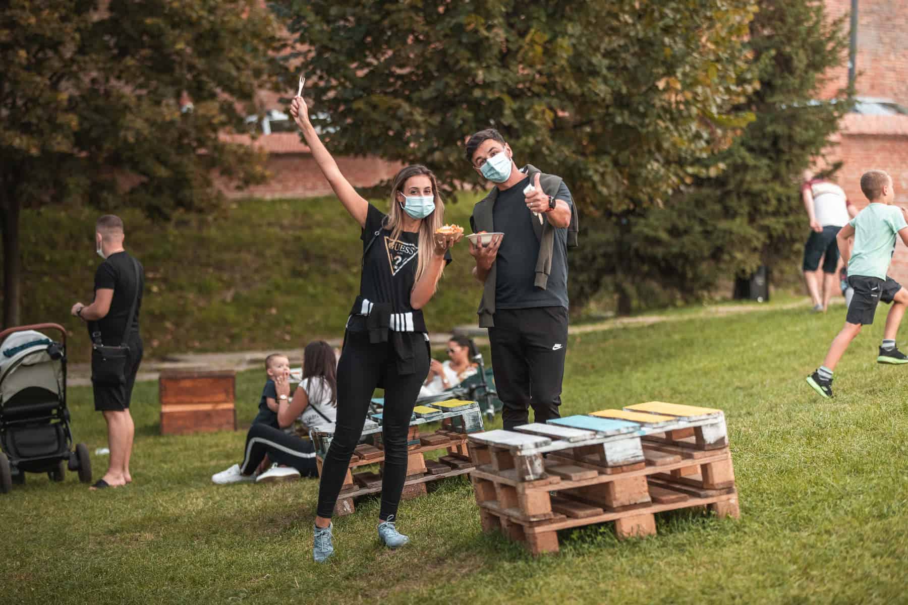 concert n&d, retro party, street food park și mini parc de distracții la sibiul de odinioară - patru zile de distracție în parcul tineretului