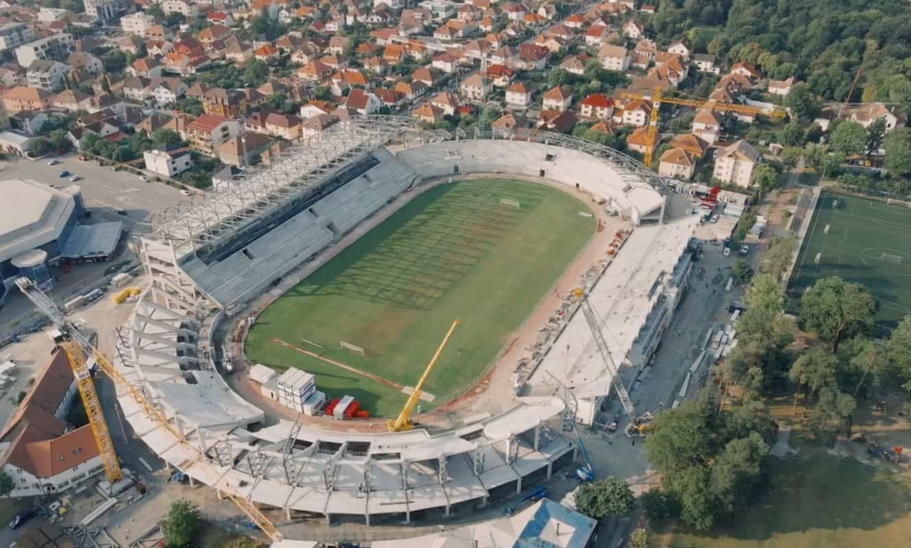 video: imagini spectaculoase cu stadionul municipal sibiu - lucrările au avansat vertiginos