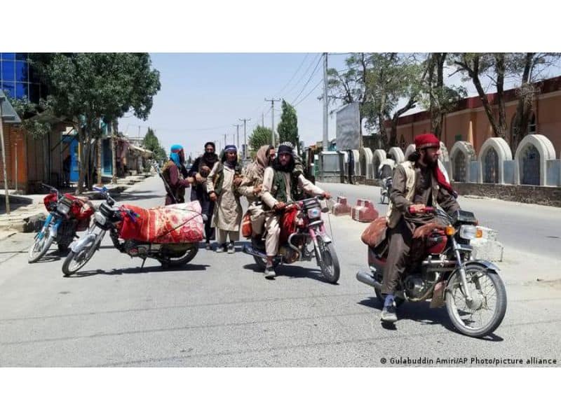 video: afganistan - talibanii au intrat kabul. ambasada sua, evacuată de urgență