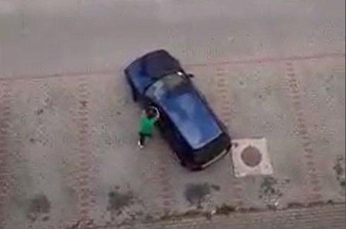 video cea mai virală filmare din sibiu - cum se chinuie un șofer să parcheze și nu reușește