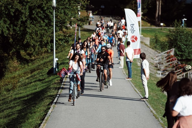 aproape 500 de sibieni au mers pe bicicletă la astra film festival