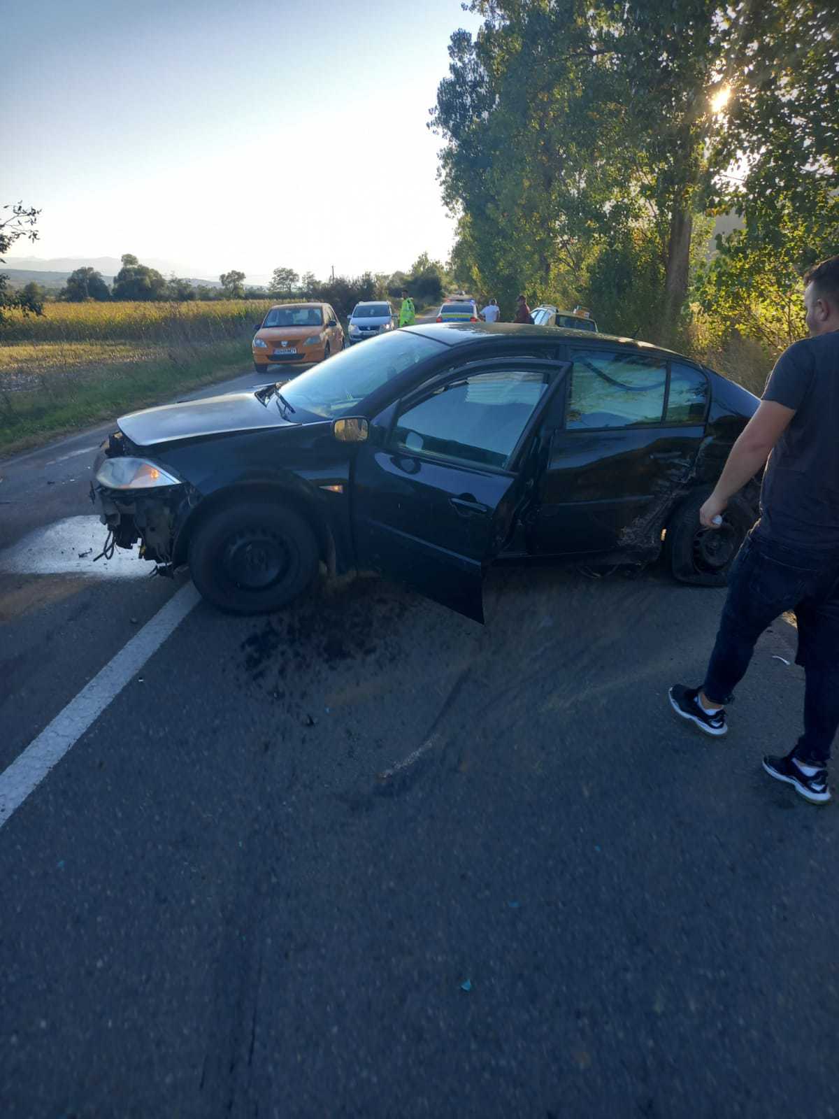 foto accident la hosman - două femei au ajuns la spital