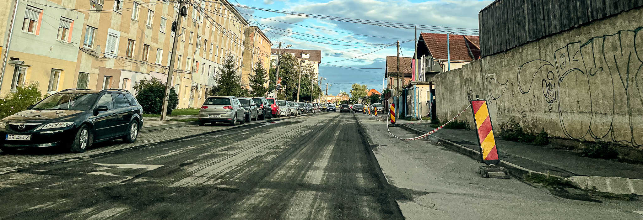 video foto: lucrări de modernizare pe strada țiglarilor - se toarnă asfalt nou