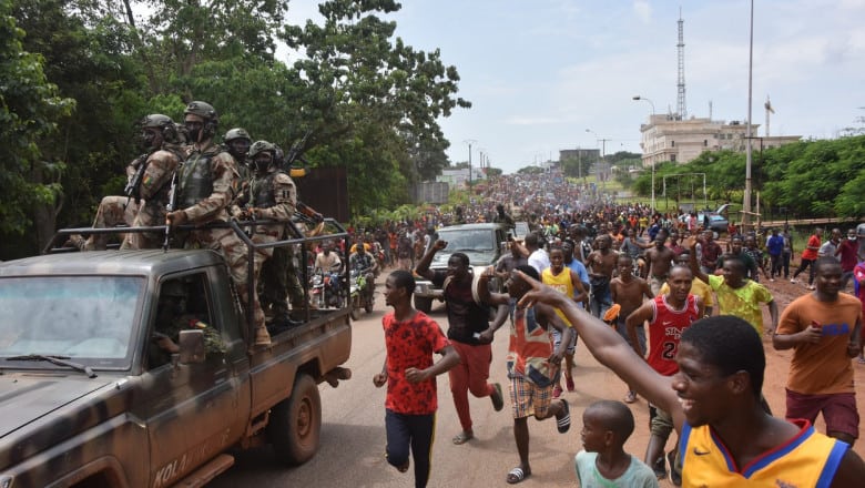 lovitură de stat în guineea - armata a preluat puterea
