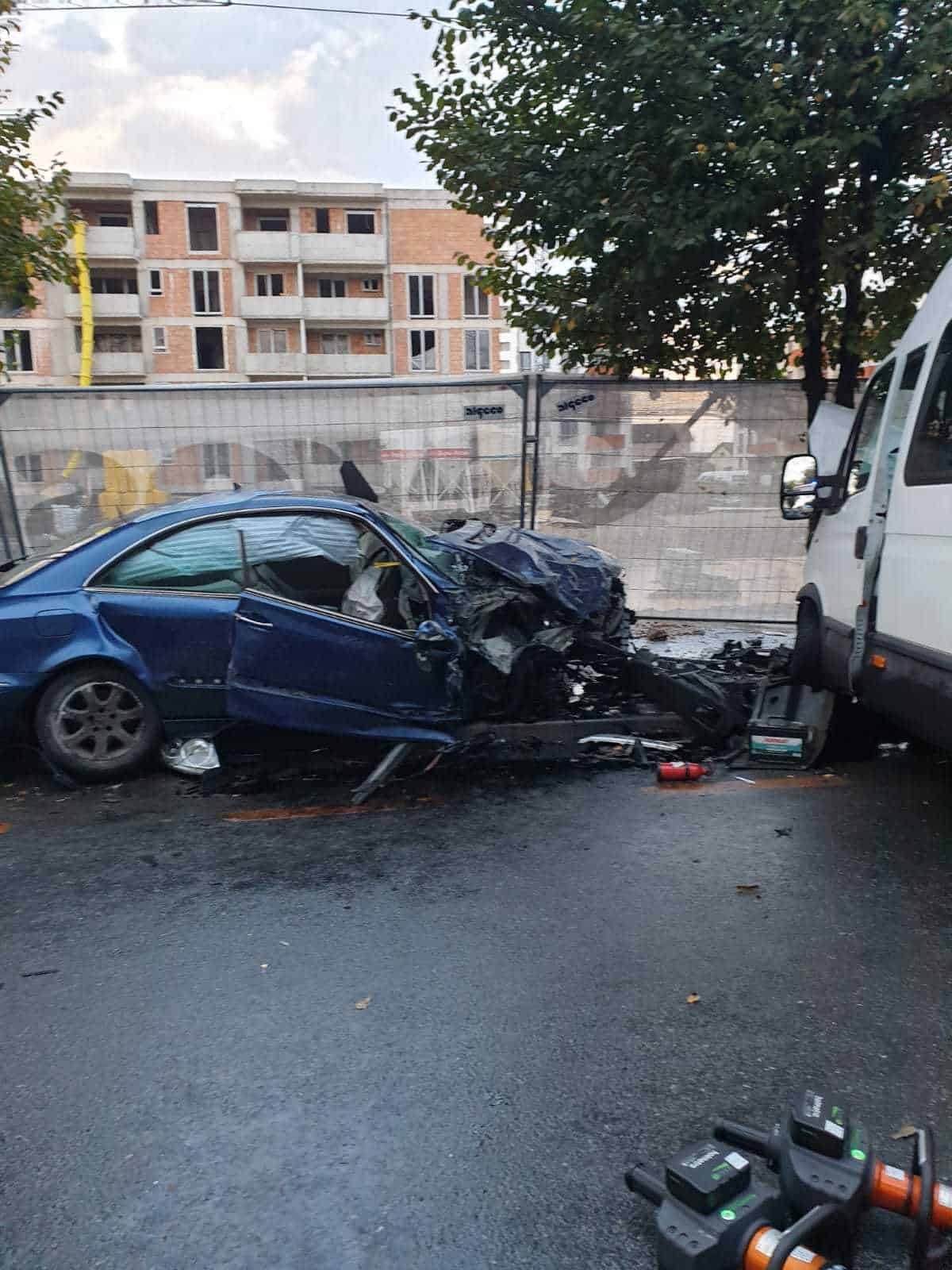 foto accident cu trei mașini pe calea gușteriței - o persoană dusă la spital