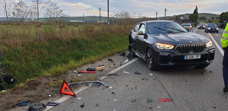 foto accident la șura mare. șoferul vinovat a fugit de la fața locului