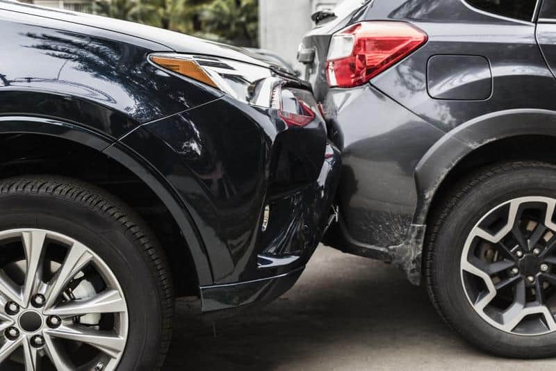 probleme pentru șoferii cu asigurări la city insurance - service-urile nu mai vor să le repare mașinile avariate