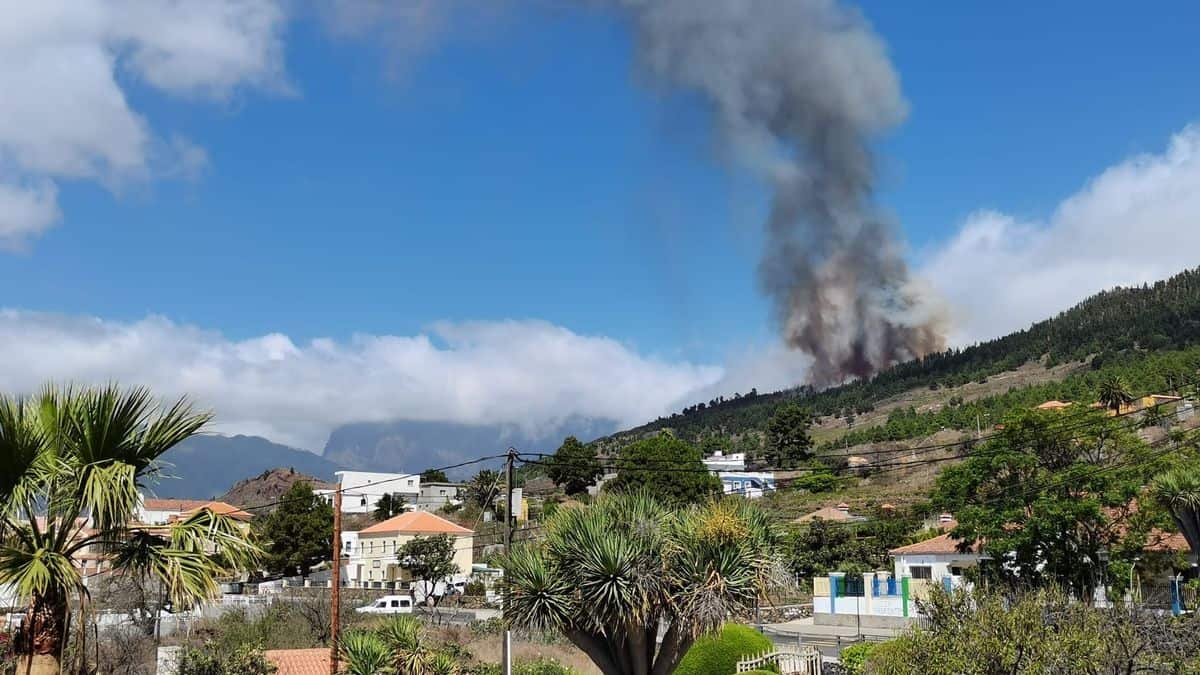 live video erupție vulcanică în la palma - insulele canare - imagini spectaculoase