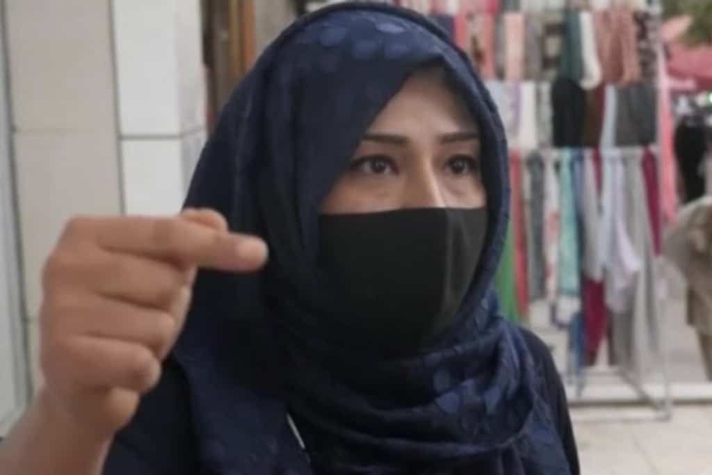 reguli stricte pentru femei impuse de talibani în afganistan