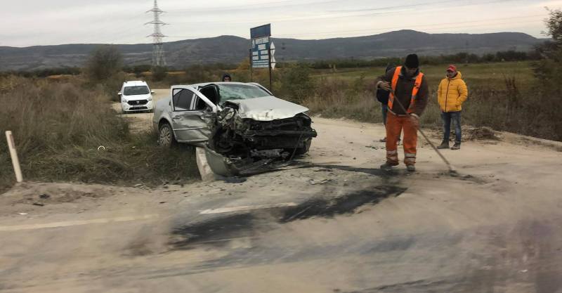 accident pe dn1 la avrig - un tir a lovit o mașină aflată în depășire