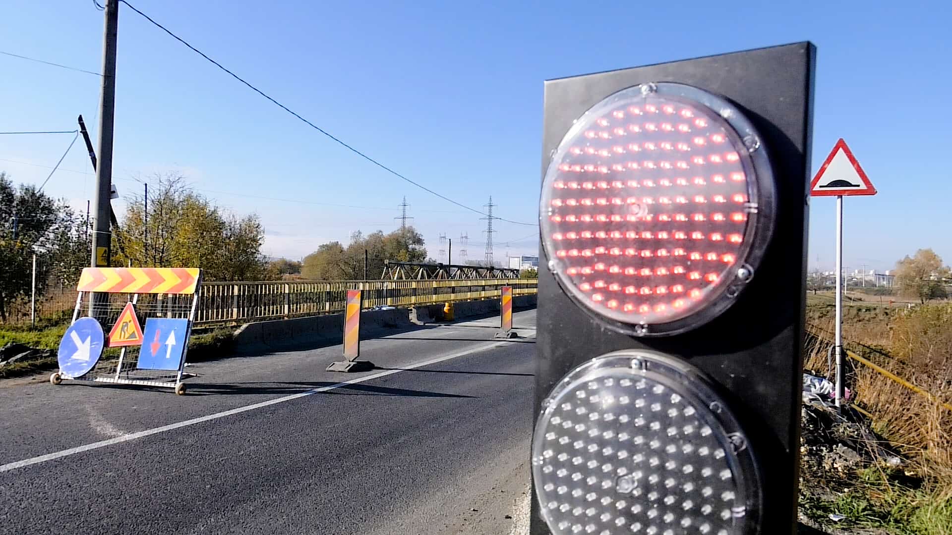 VIDEO Podul spre Agnita, băgat în reparații la câteva luni după redeschidere - Primăria: ”Se schimbă rosturile”