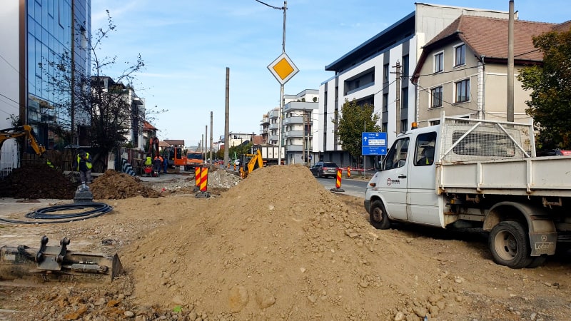 schimbare de planuri - lucrările de pe calea dumbrăvii, efectuate sub trafic - cu o singură excepție