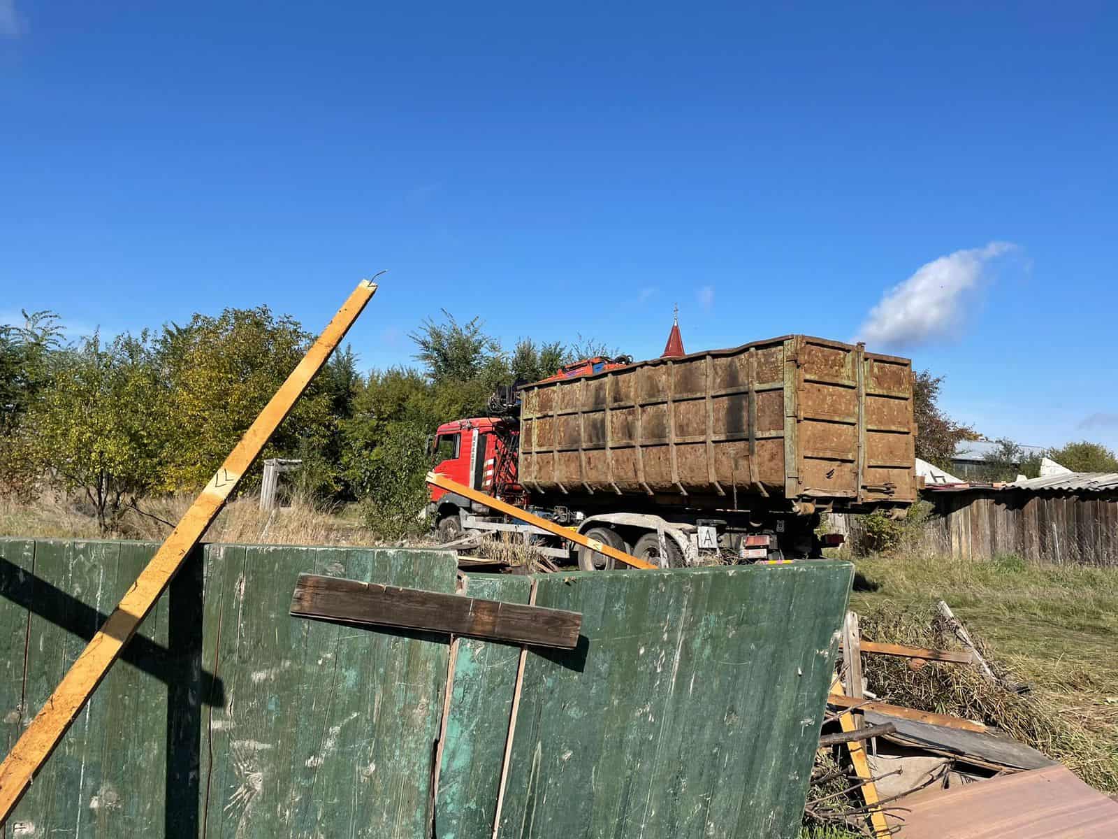 video zeci de familii aruncate în stradă - barăcile de lângă lacul lui binder, demolate de primărie - „ne dărâmă casele!”