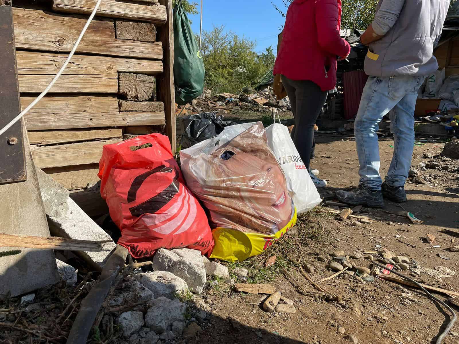 video zeci de familii aruncate în stradă - barăcile de lângă lacul lui binder, demolate de primărie - „ne dărâmă casele!”