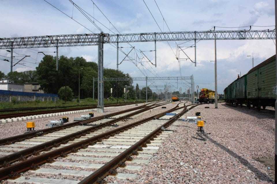 românia a luat 800 milioane de euro de la ue pentru studii de fezabilitate la căi ferate - zero kilometrii construiți