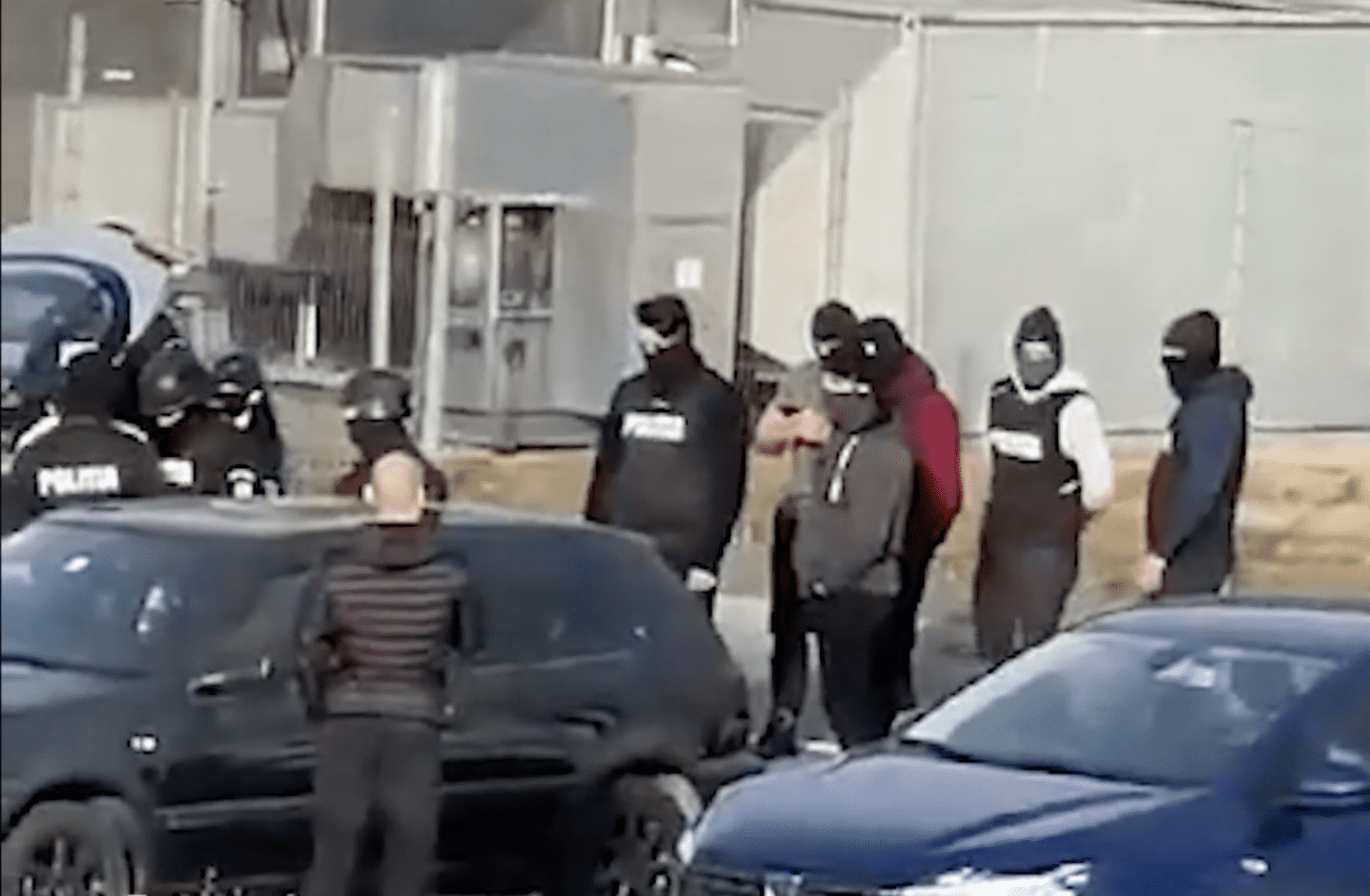 video: percheziții la sibiu - șofer drogat prins în trafic de diicot