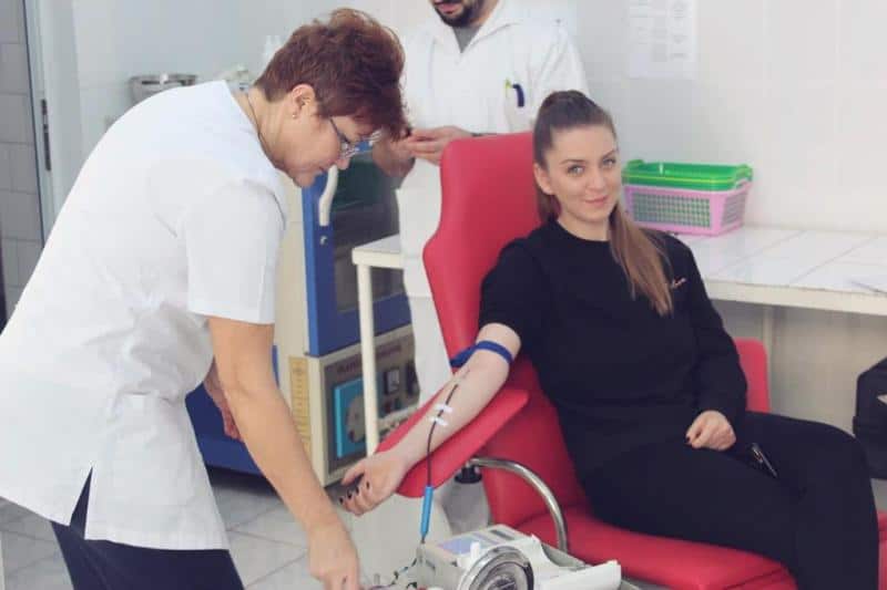 studenții la medicină, apel către sibieni - ”e nevoie de sânge! haideți să donați!”