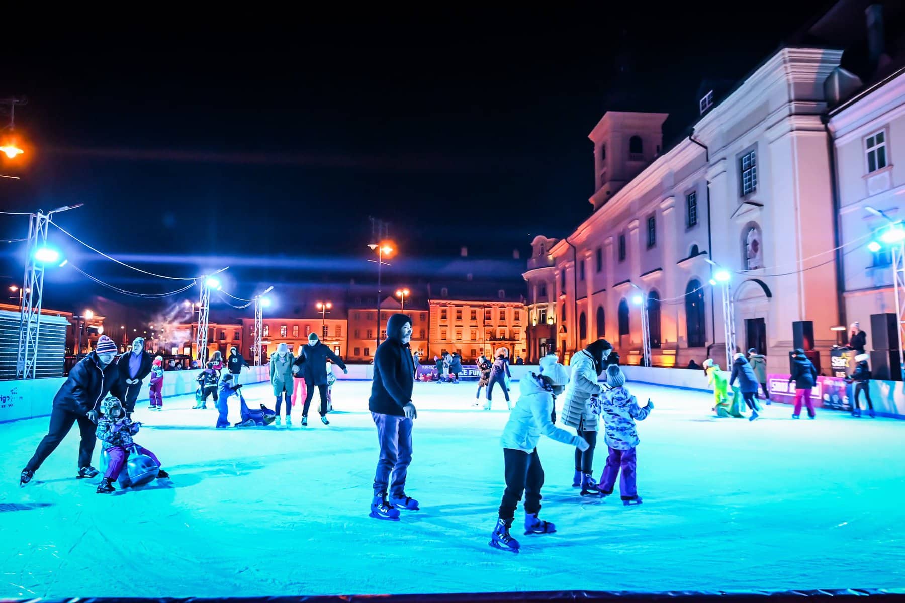 distracție pe gheață la cele trei patinoare din sibiu - prețuri și program