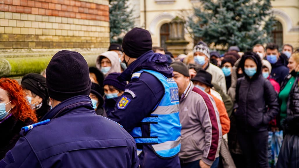 video foto mii de sibieni la boboteaza de la catedrală - ”luăm agheasmă pentru sănătate și bunăstarea familiei”