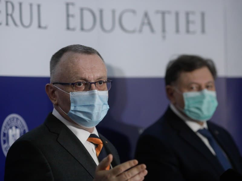 ministrul educației explică cum vor funcționa școlile după încetarea stării de alertă